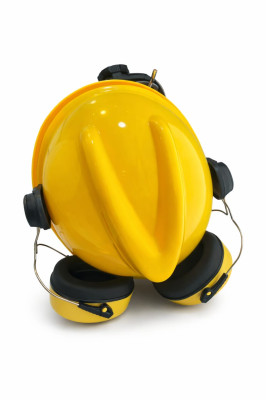 INDUSTRIAL SAFETY HELMET WITH EAR MUFFS